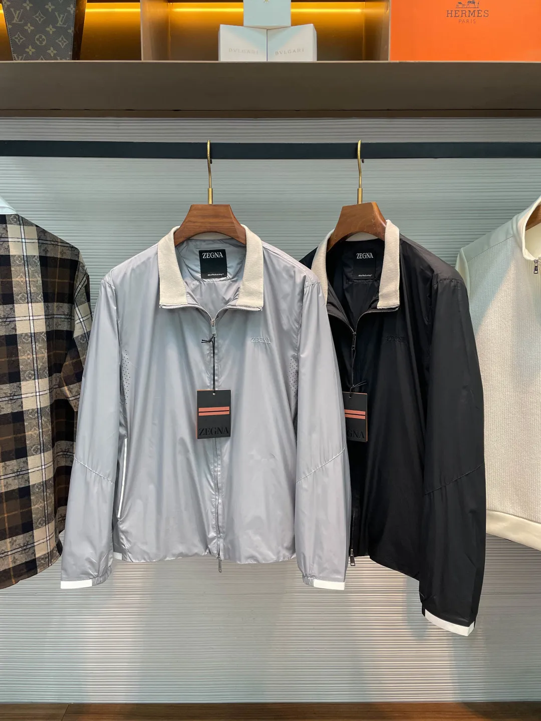 EZ 26FW New Arrival ， Classic ！ ， ！Z New Arrival ， ， ， Quality ！ ， ， ， ， ！ Breathable ， ， ， ， ， ！ ， ， ， ， ！ 、 ， ！ Classic ， ， ！ ， ， ， ！Black/Gray， ！Size：46-54 46 ： 47cm- 112cm- 64cm- 60cm 48 ： 48cm- 116cm- 66cm- 61cm 50 ： 49cm- 120cm- 68cm- 62cm 52 ： 50cm- 124cm- 70cm- 63cm 54 ： 51cm- 128cm- 72cm- 64cm Size （ ）： 174-140 ， 48 ！ 130 46 ，130-143 48 ，143-156 50 ，156-172 52 ，172-188 54 ！